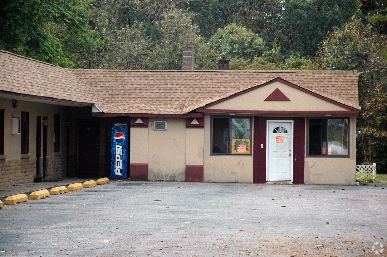 Foto del edificio - 345 S White Horse Pike