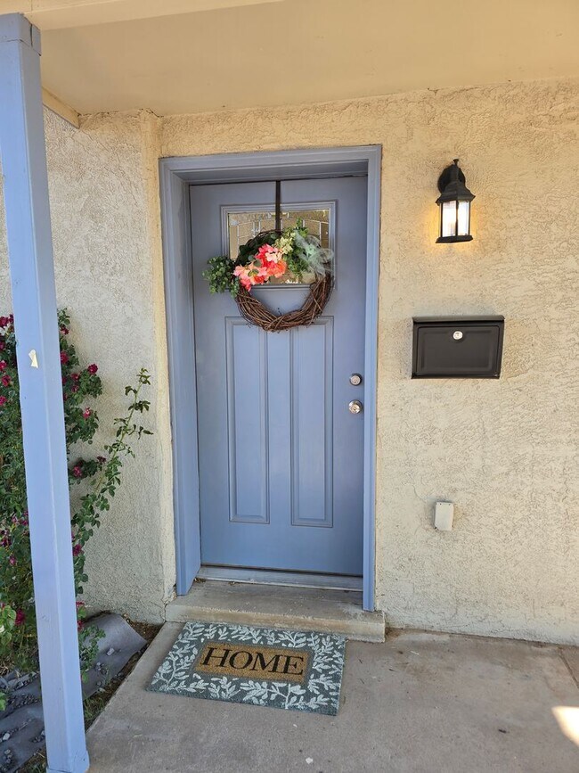 Foto del edificio - Sweet 3 Bedroom one and a half bathrooms L...
