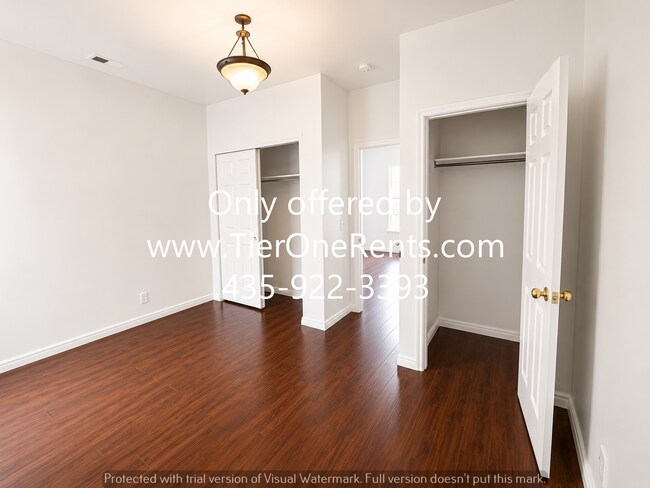 Foto del edificio - 743 Hawthorne Ave S