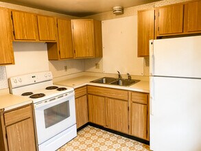 Building Photo - 200 Central Ave