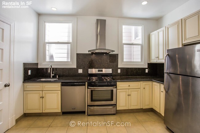 Building Photo - 4452 California St