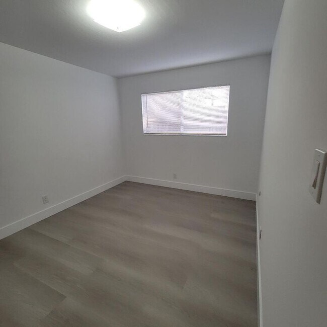 Foto del edificio - 5918 Avila St