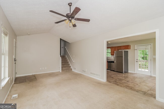 Building Photo - 101 King Alfred Ct