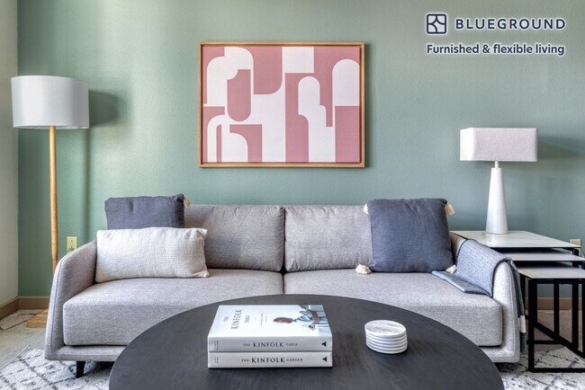 Foto del edificio - 5211 DeMarcus Blvd