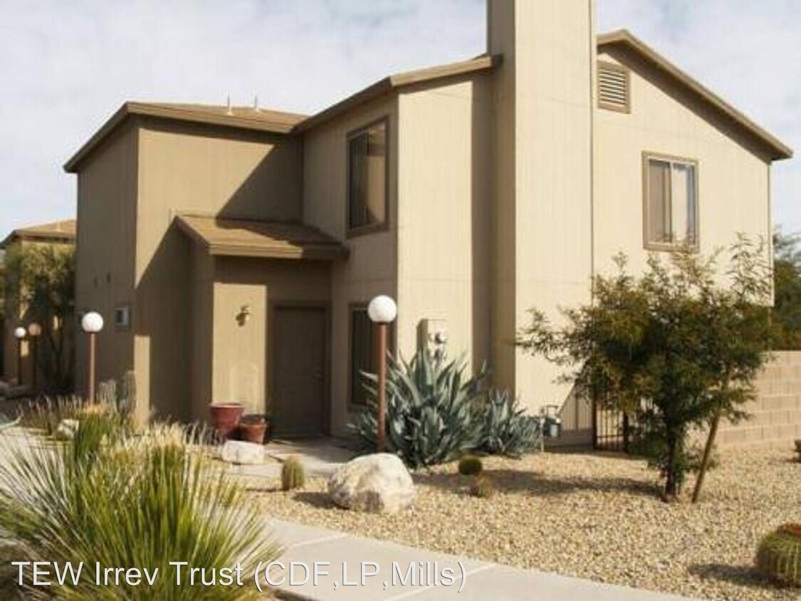 Foto principal - 328-338 E Limberlost Dr