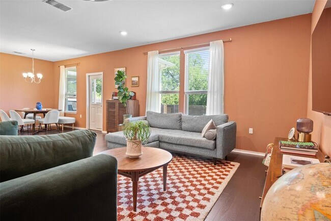 Foto del edificio - 6809 Ellsworth Walk