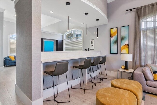 Foto del edificio - 9845 Baywinds Blvd