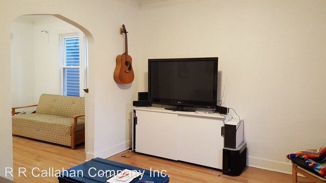 Foto del edificio - 716 W 17th Pl