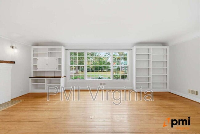 Foto del edificio - 1128 Kempsville Rd