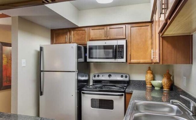 Building Photo - 2 bedroom in Sugar Land TX 77479