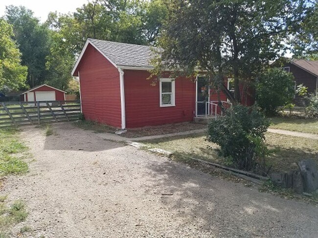 Foto del edificio - Charming Home with Yard Near Old Town Fort Collins