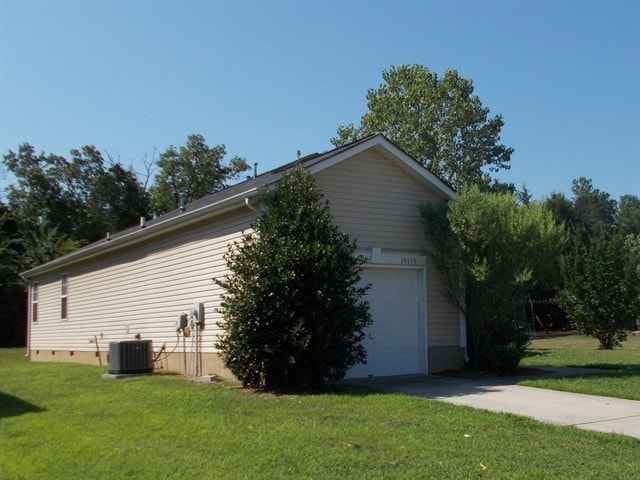 Building Photo - 15115 De Havilland Dr