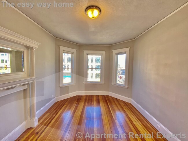 Foto del edificio - 36 North Beacon St