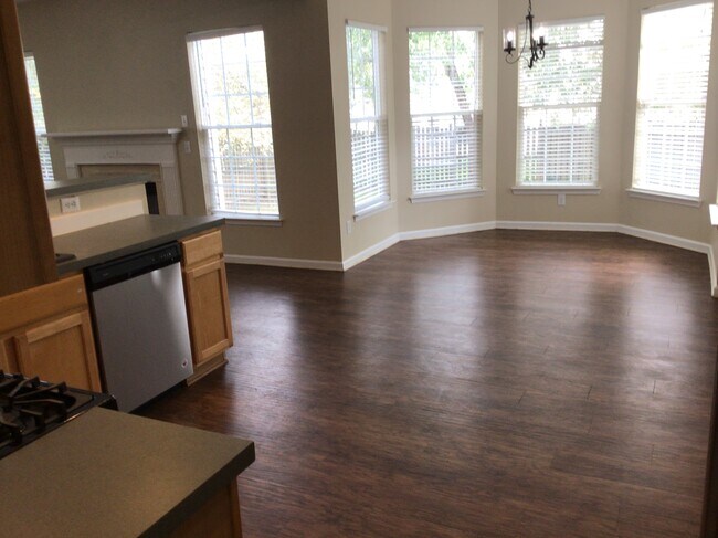 Building Photo - 7534 Sparkleberry Dr