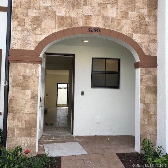 Foto principal - 3240 W 106th Terrace