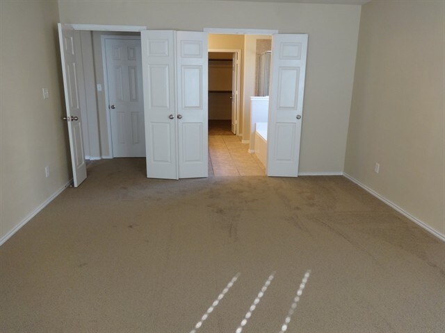 Foto del edificio - 2969 Lakeview Cir