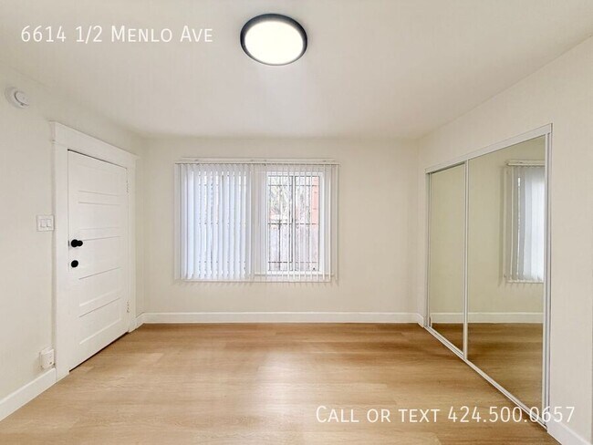 Foto del edificio - 6614 1/2 Menlo Ave-
