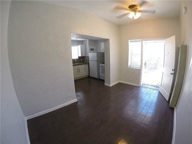 Foto del edificio - 8903 Old County Dr