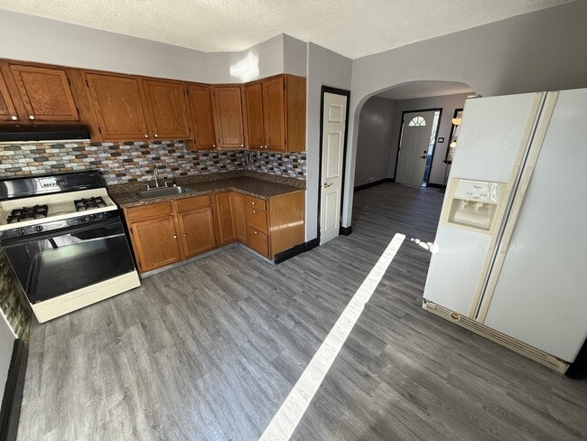 Foto del edificio - 419 Garden Ave