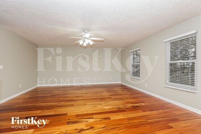 Foto del edificio - 322 Elderberry Way