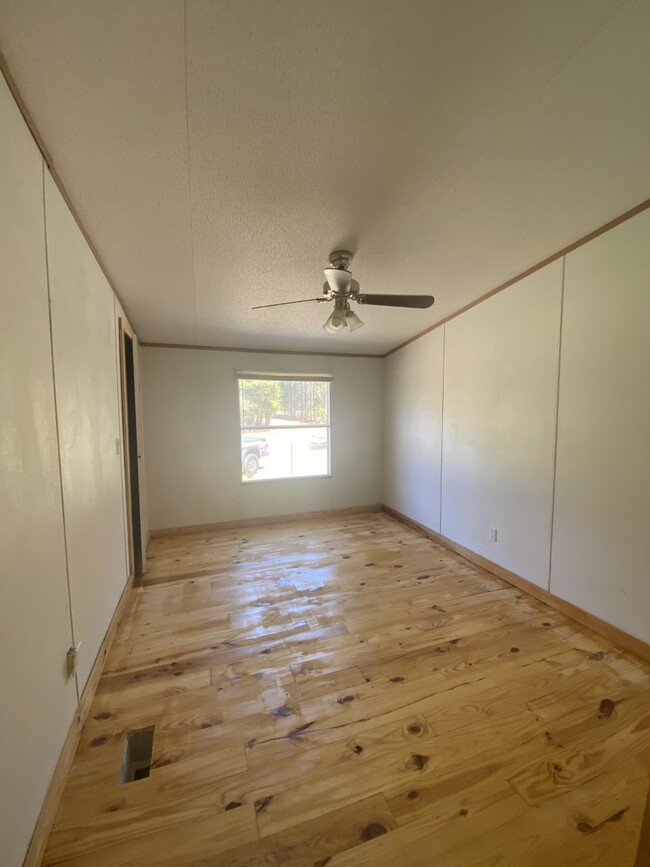 Building Photo - 6480 County Rd 4522