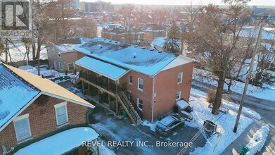 Building Photo - 348 Simcoe St
