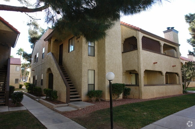 Building Photo - Newport Cove