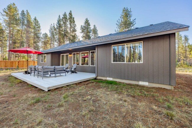 Building Photo - 17100 Mayfield Dr