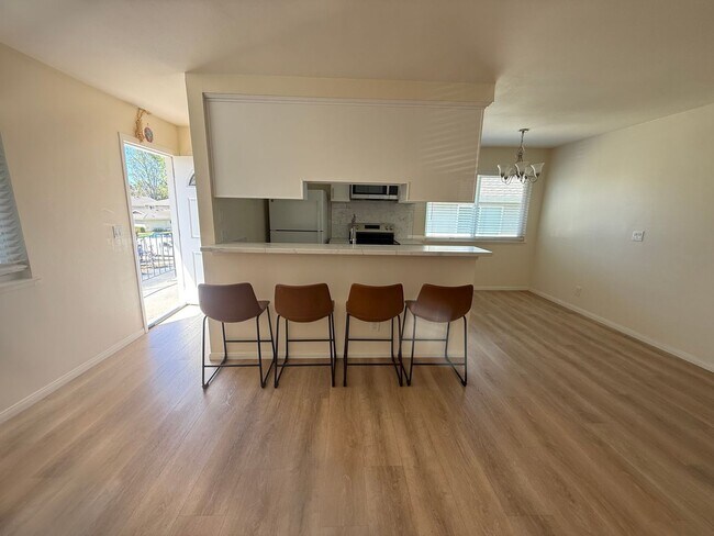Foto del edificio - Newbury Park Condo - Two Bedroom one bath ...
