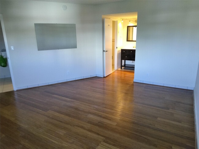 Foto del edificio - 1200 Hibiscus Ave