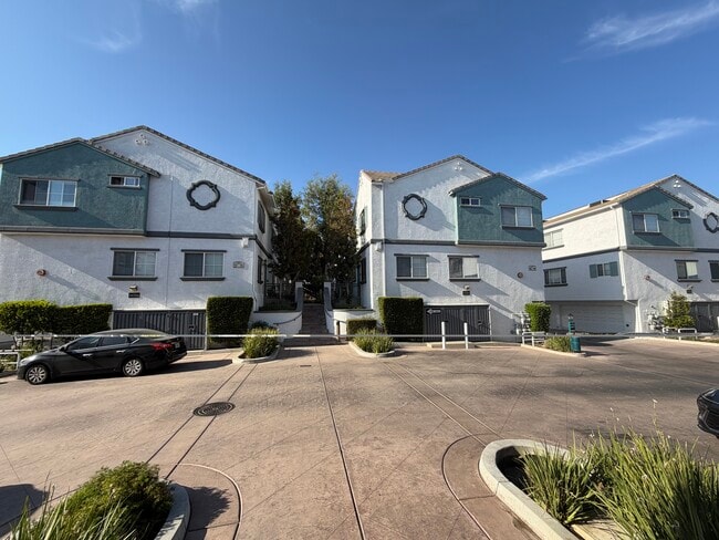 Building Photo - 9301 Shirley Ave