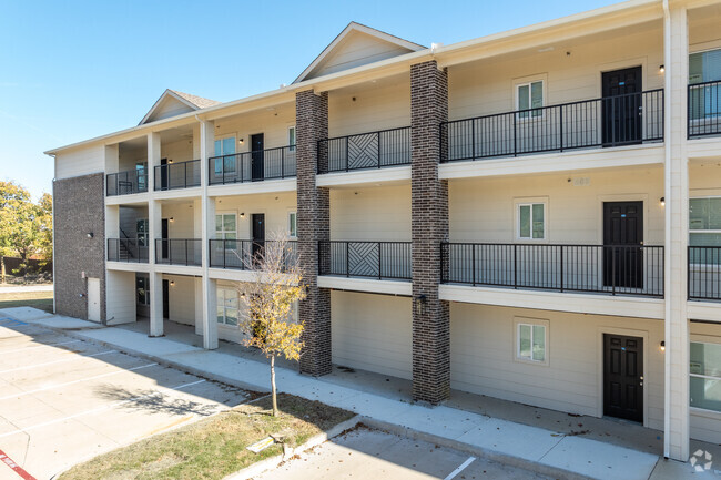 Building Photo - Cottonbelt Apartments