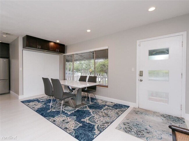 Foto del edificio - 3 br, 2 bath House - 1637 N Victoria Park Rd