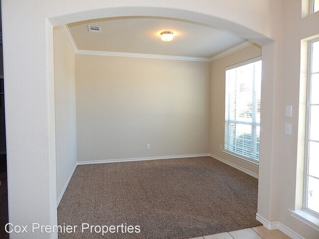 Building Photo - 4 br, 2.5 bath House - 1494 Red Wolf