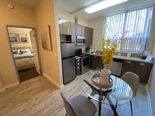 1 Bed 1 Bath - University Village