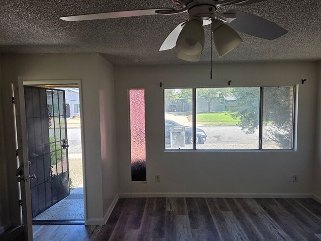 Building Photo - 17049 Ivy Ave