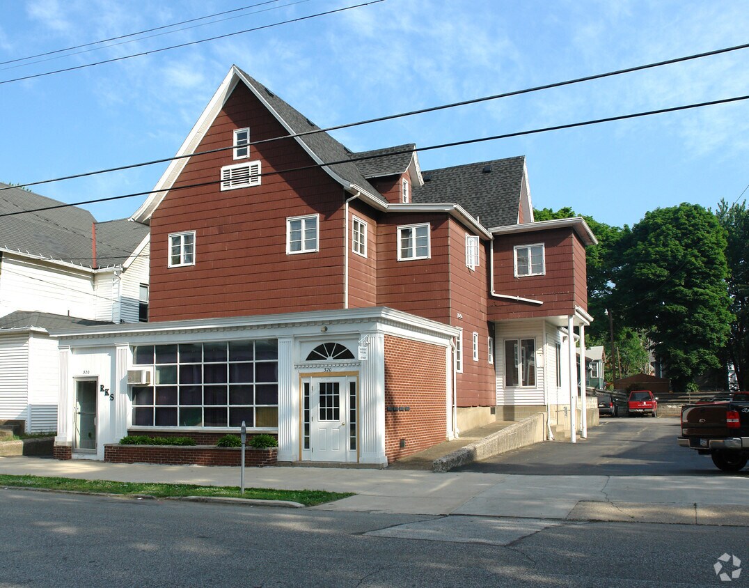 Building Photo - RKS