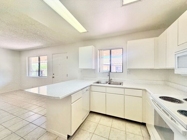 Foto del edificio - 44620 San Rafael Ave