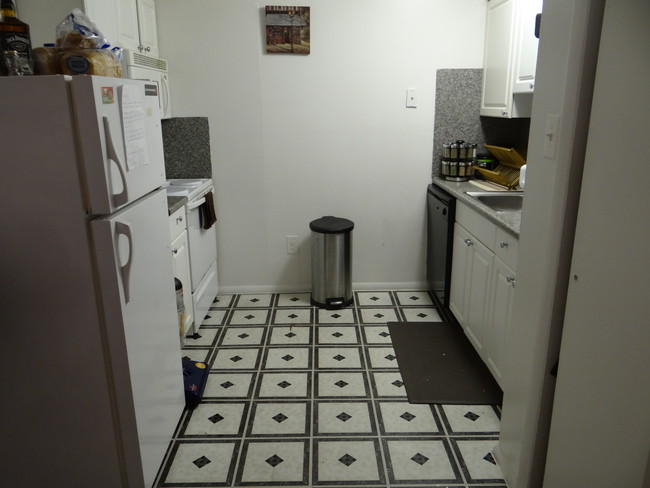 Building Photo - Park Villa Apartments