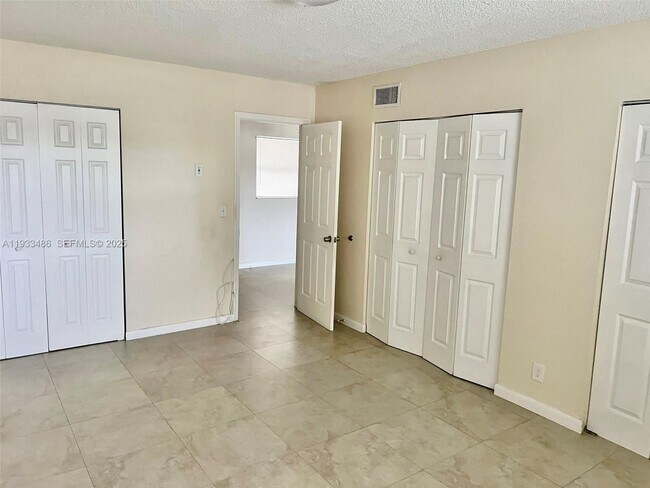 Building Photo - 2519 Pierce St