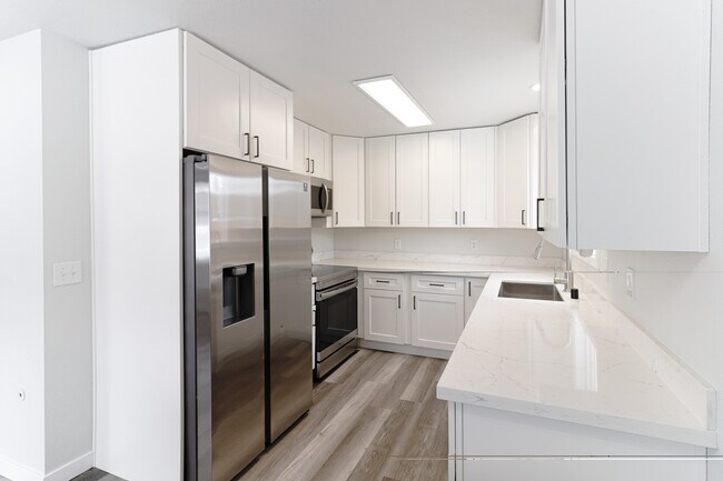 Foto del edificio - 8202 Mentra St