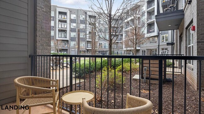 Foto del edificio - 2550 Blackmon Dr