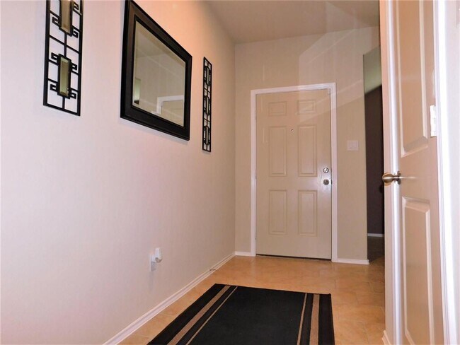 Foto del edificio - 9411 Paloma Creek Dr