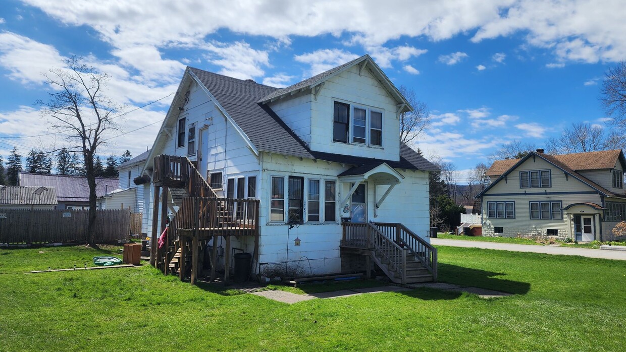 Foto principal - 128 Russell Blvd. Bradford PA 16701