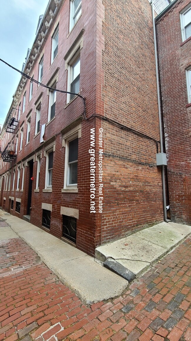 Building Photo - 4 Powers Ct