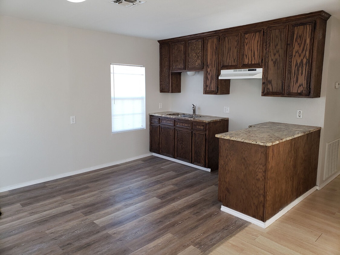 430 1st St, Taft, TX 78390 House Rental in Taft, TX