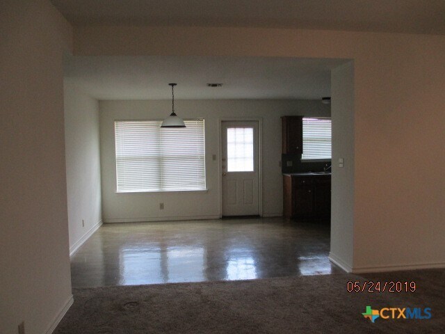 Foto del edificio - 105 Evan Cir