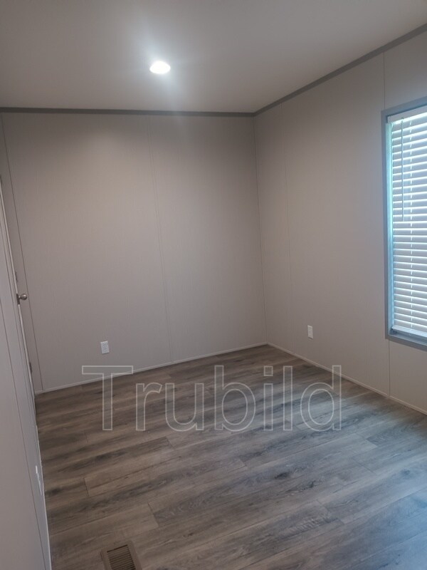 Building Photo - 2 Griff Ln S