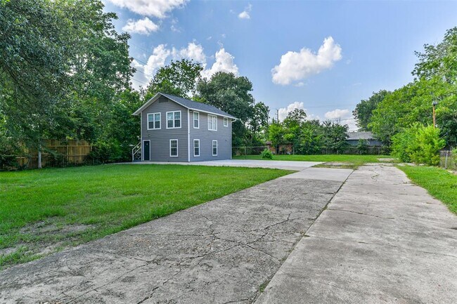 Building Photo - 7309 Moline St