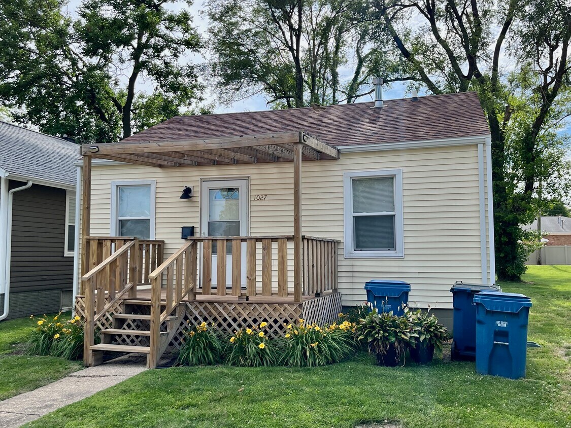 Foto principal - 1027 S 3rd St